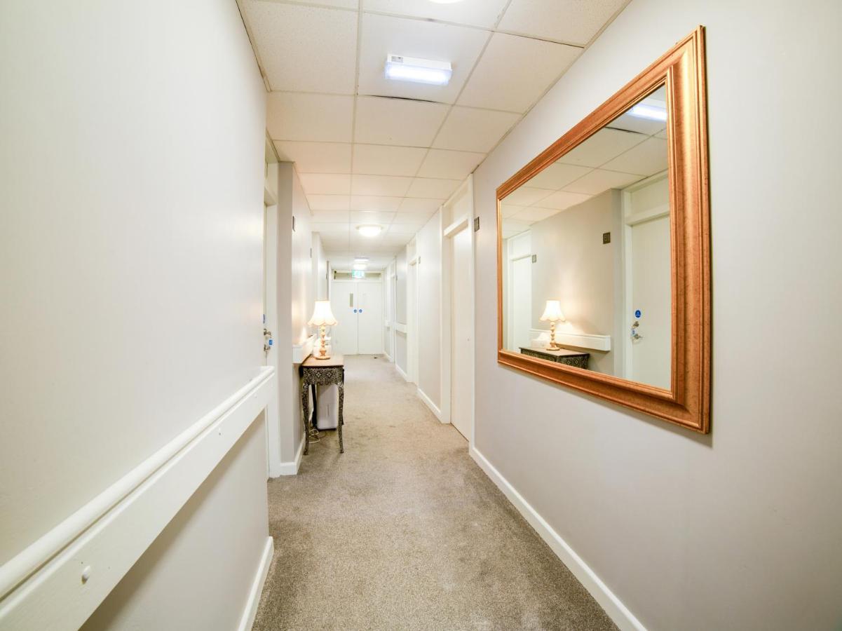 Rambler Travel Inn Портстьюарт Экстерьер фото